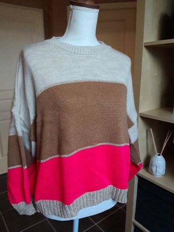 Pull maille écru camel et rose fluo neuf