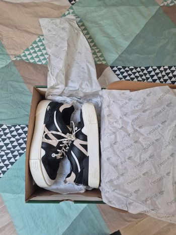 Lacoste l002