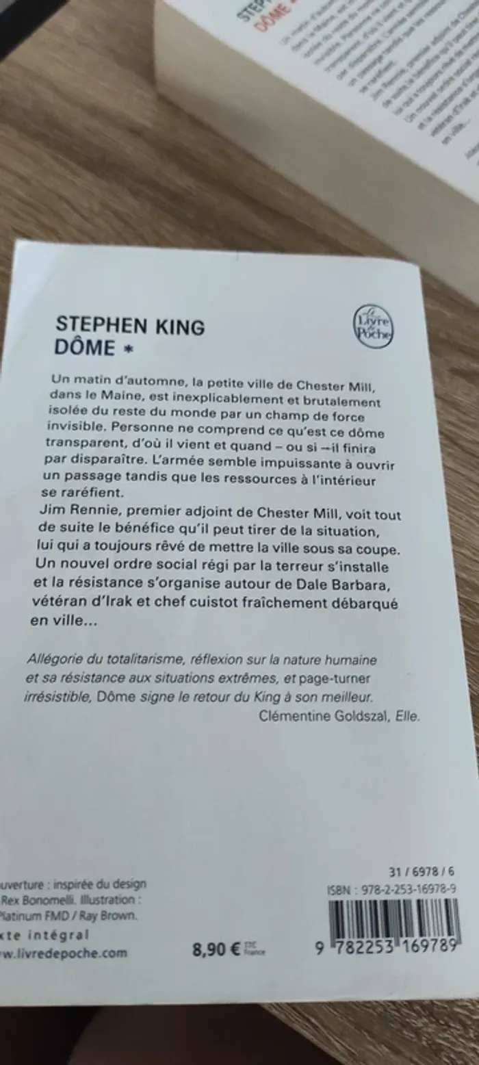 Dôme de Stephen King - photo numéro 9