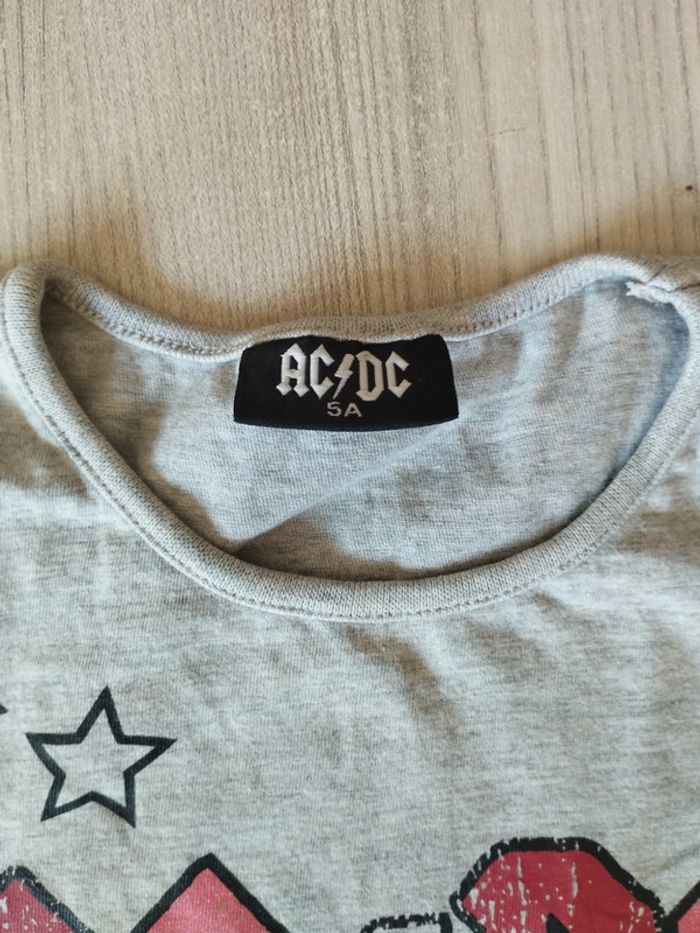 T-shirt 5 ans ACDC - photo numéro 2