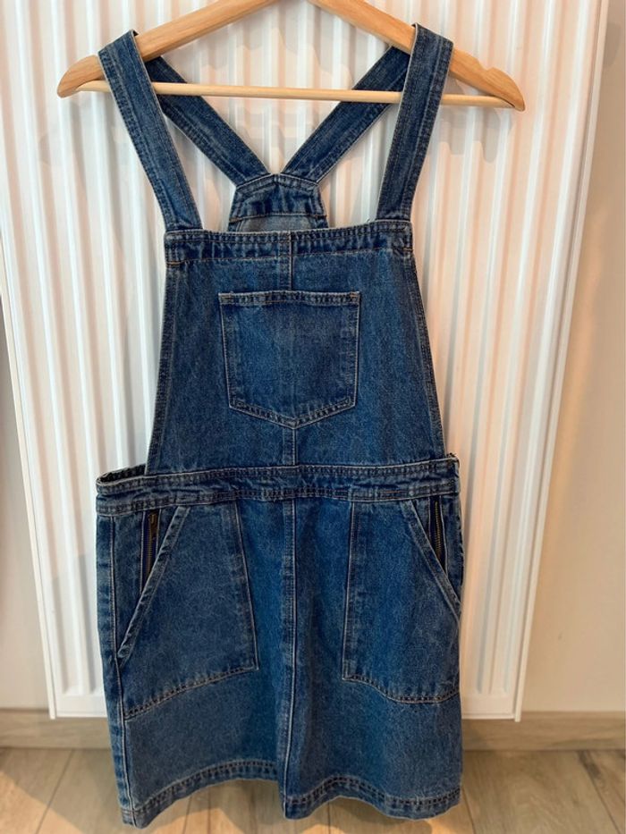 Robe en jeans style salopette