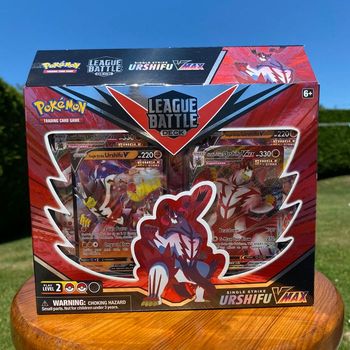 Coffret Shifours Poing Final VMAX Deck Ligue de Combat Cartes Pokémon