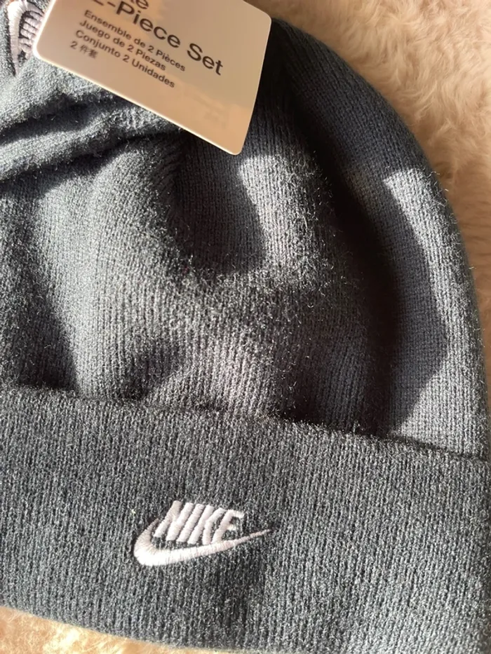Ensemble bonnet gant Nike - photo numéro 3