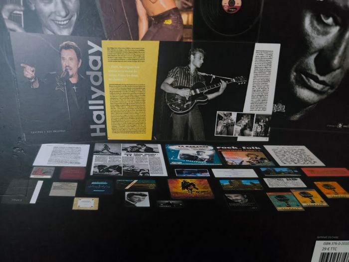 Livre collector coffret Johnny Hallyday avec photos inédites et goodies neuf - photo numéro 3
