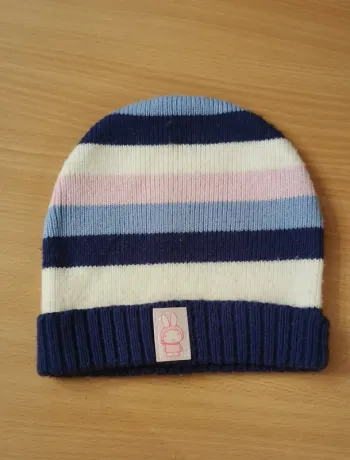 Bonnet fille 50 cm. 2-3 ans