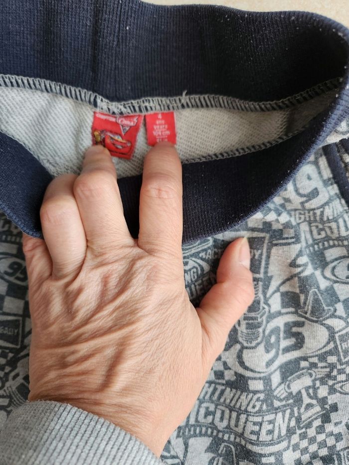 Pantalon cars taille 4 ans - photo numéro 2