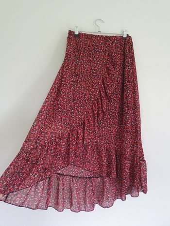 Jupe longue asymétrique rouge à fleurs Papillonne M
