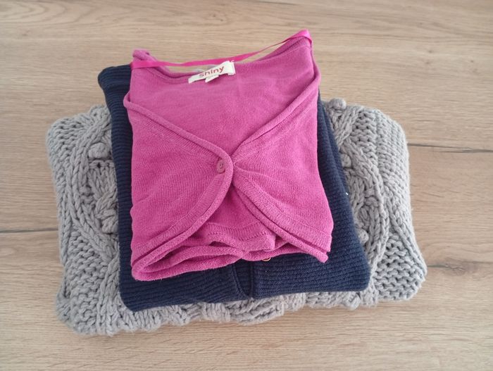 Lot 3 gilets 8 ans - photo numéro 1