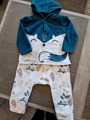 Ensemble sweat à capuche + pantalon type sarouel