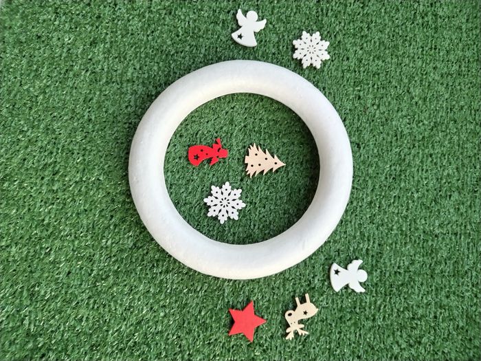 Couronne de l'Avent Noël polystyrène - photo numéro 3