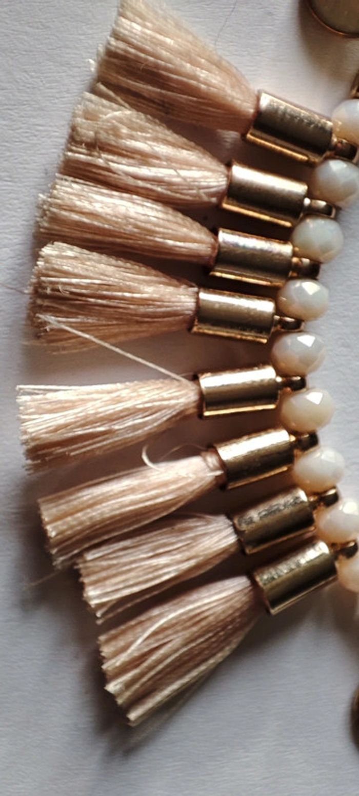 Joli collier pompons - photo numéro 3