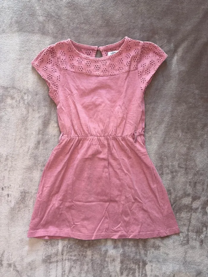 Lot de 11 vêtements fille taille 5 ans en très bon état - photo numéro 5