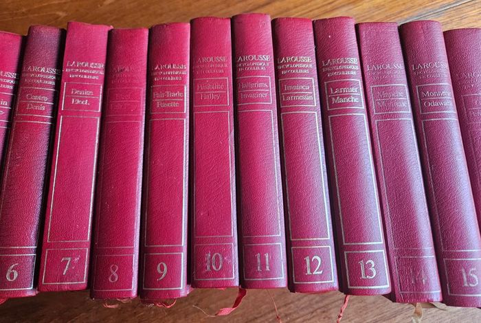 Collection de 22 encyclopédique en couleurs.
Larousse.
En l'état. - photo numéro 4