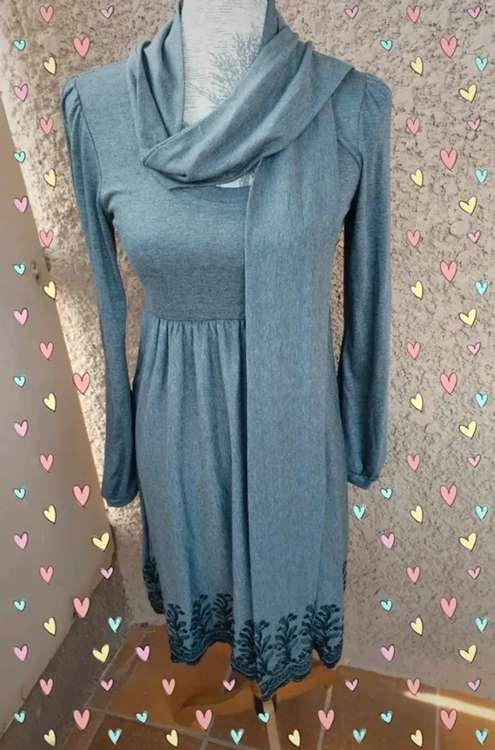 Robe +écharpe taille 36 - photo numéro 5