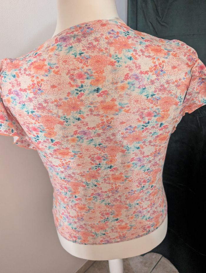 Tee shirt fleuri - photo numéro 3