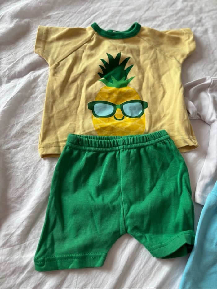 2 Ensembles haut et short pour bébé de 1 mois - photo numéro 3