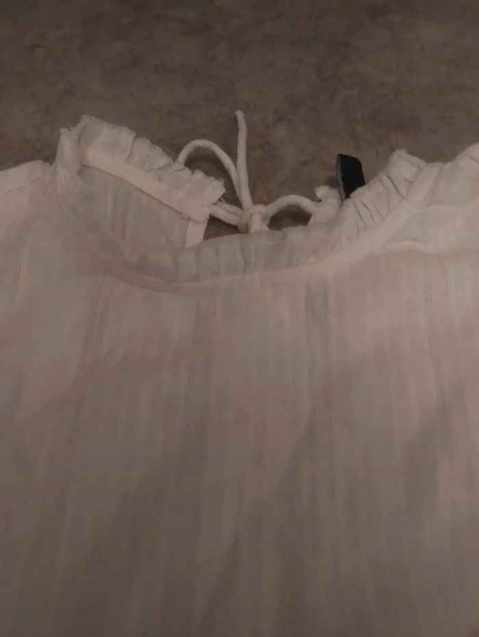 Haut avec nœud - photo numéro 2