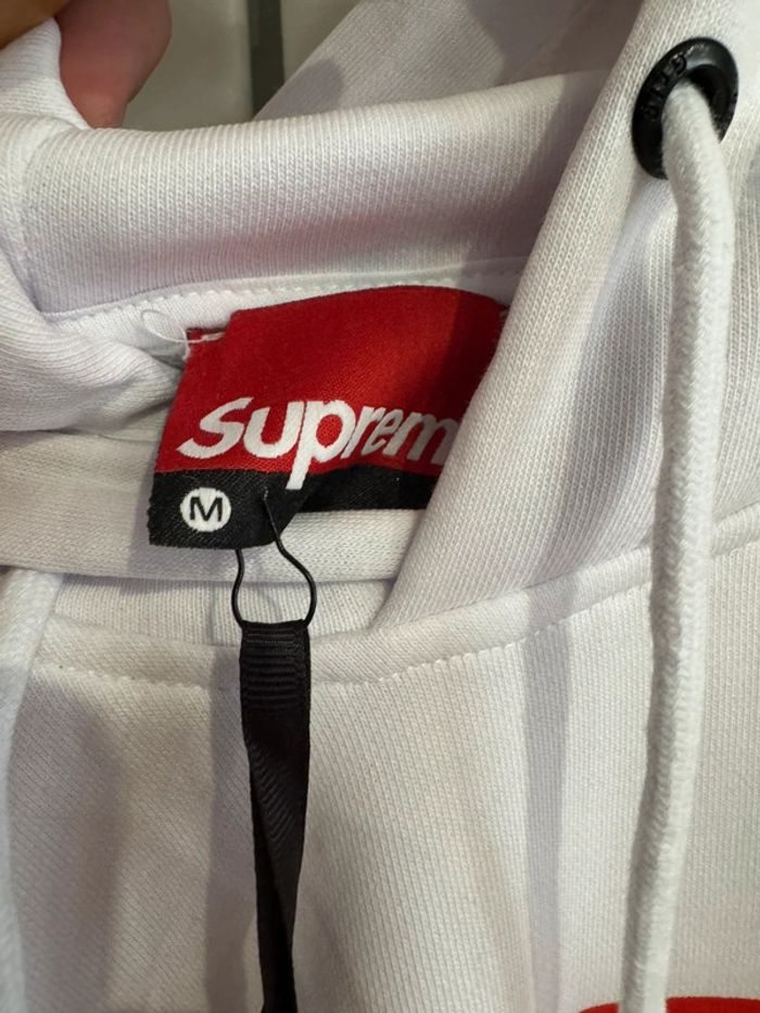 Pull / Sweat blanc Supreme Taille M - photo numéro 4