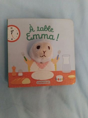 Livre marionnette A table Emma