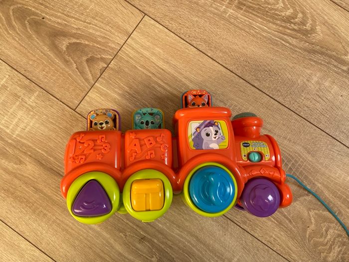 VTECH ROUL'TRAIN CACHE-CACHE DES P'TITS LOULOUS - photo numéro 2