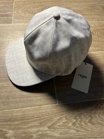 Casquette blanche
