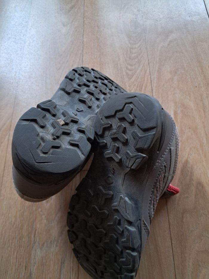 Chaussures de randonnée 28 - photo numéro 3