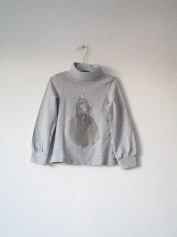 Sous-pull gris 5 ans TBE