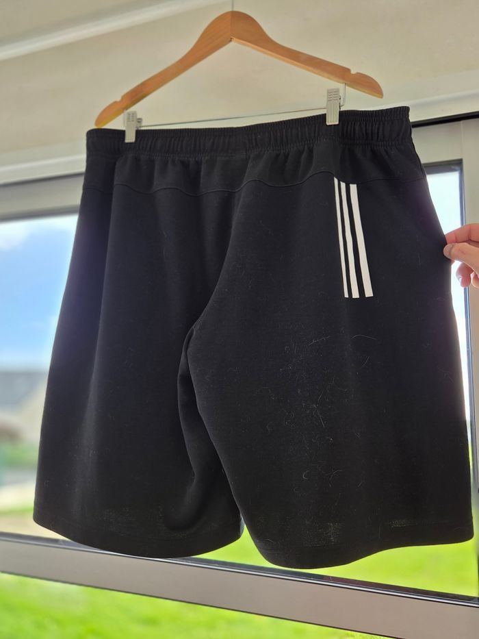 Short joggîng adidas - photo numéro 3