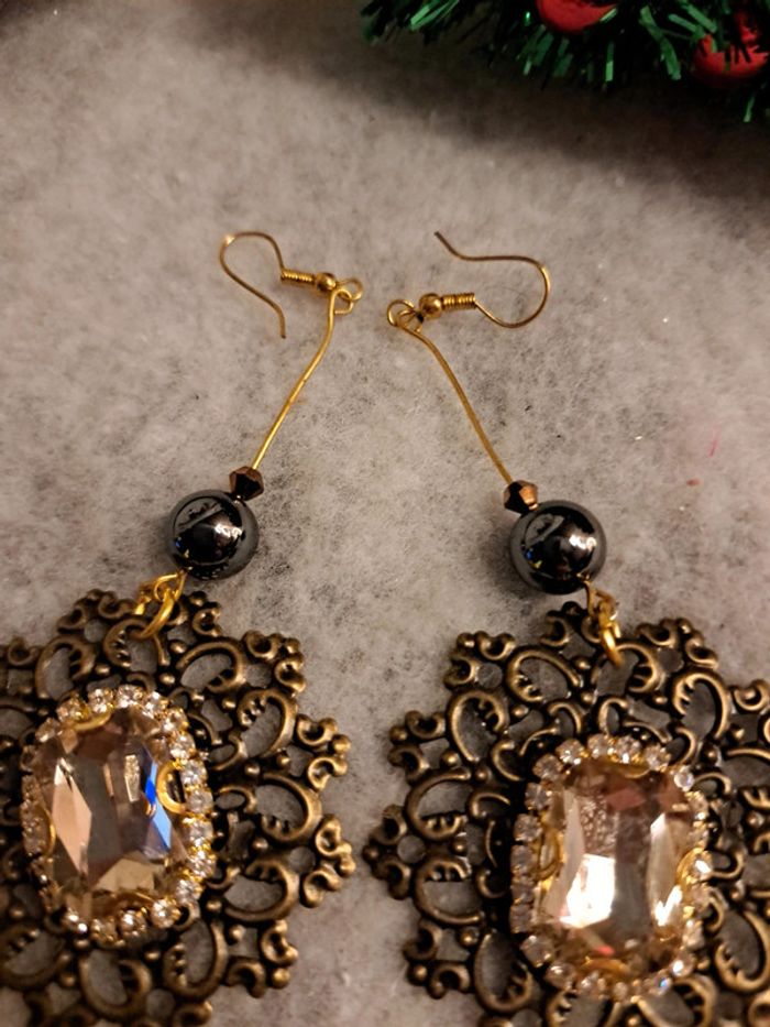 Boucles d'oreilles pendante avec strass en verre - photo numéro 8