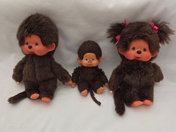 Lot de 3 peluches kiki Monchhichi dont 1 bébé- Sekiguchi