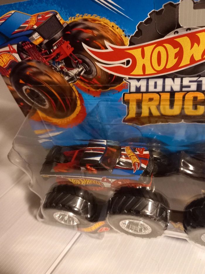 Hotwheel monster truck 4 vs 1 - photo numéro 5