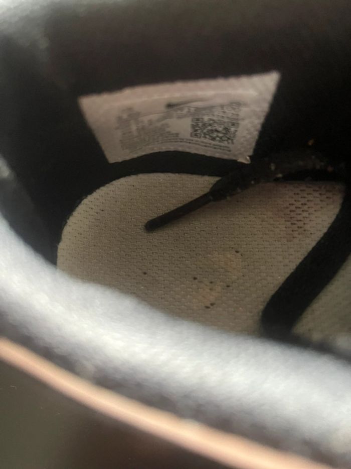 Basket Nike dunk taille 35.5 - photo numéro 6