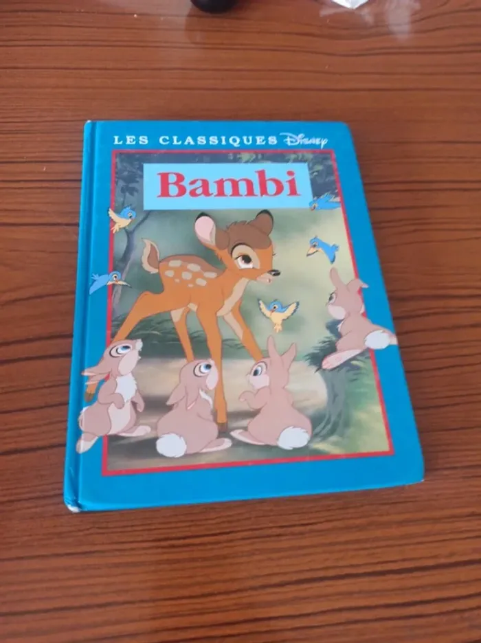 Livre Bambi les classiques disney