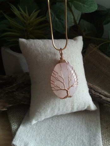 Collier douceur et réconfort 🩷 pierre de quartz rose