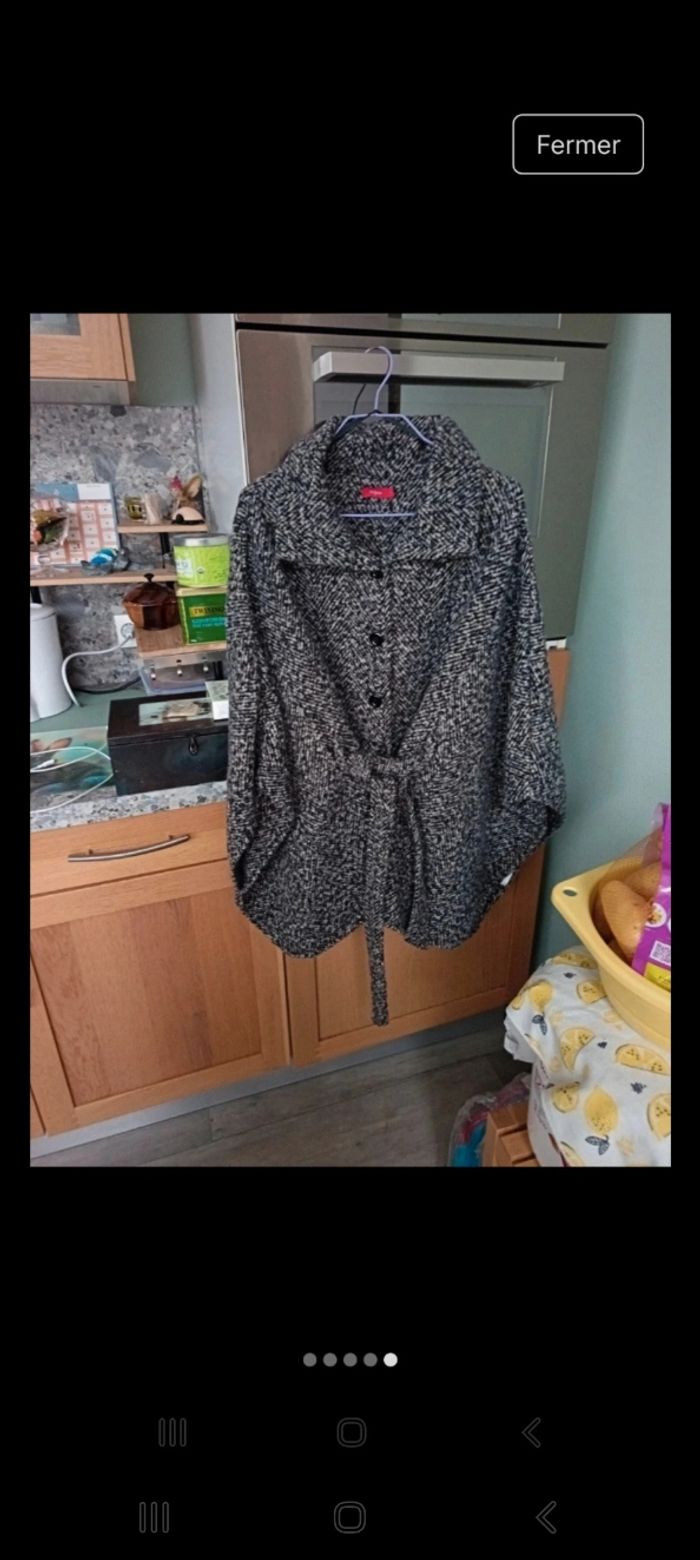 Manteau cape  avec ceinture - photo numéro 5