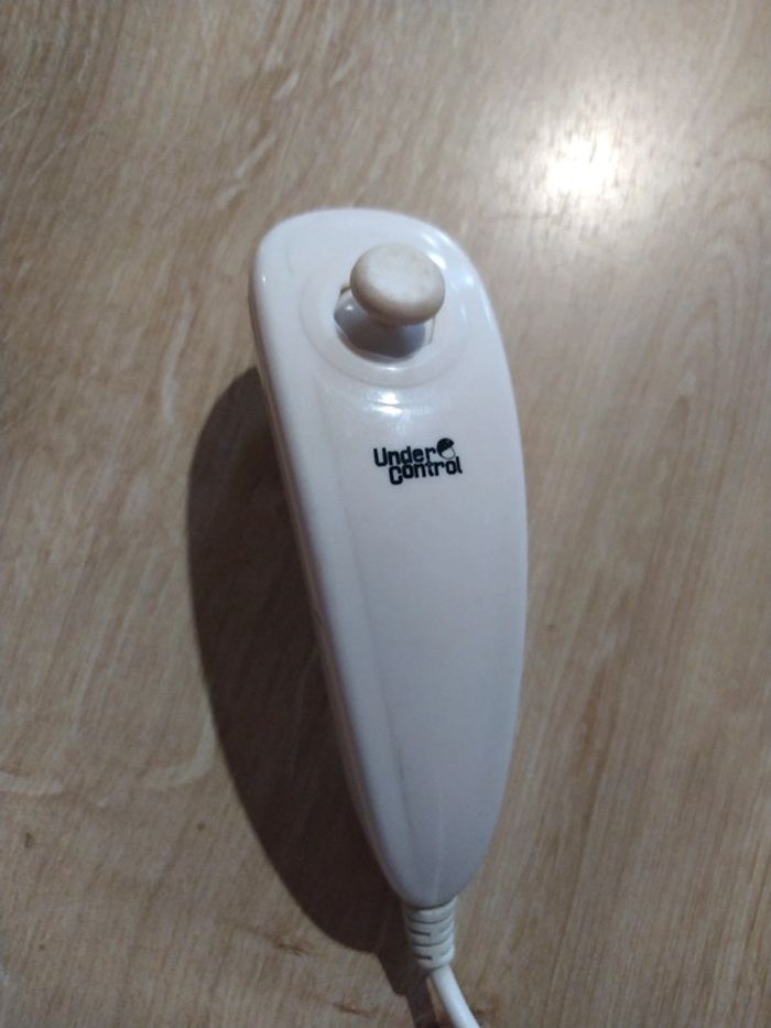 Nunchuck non officiel - photo numéro 3