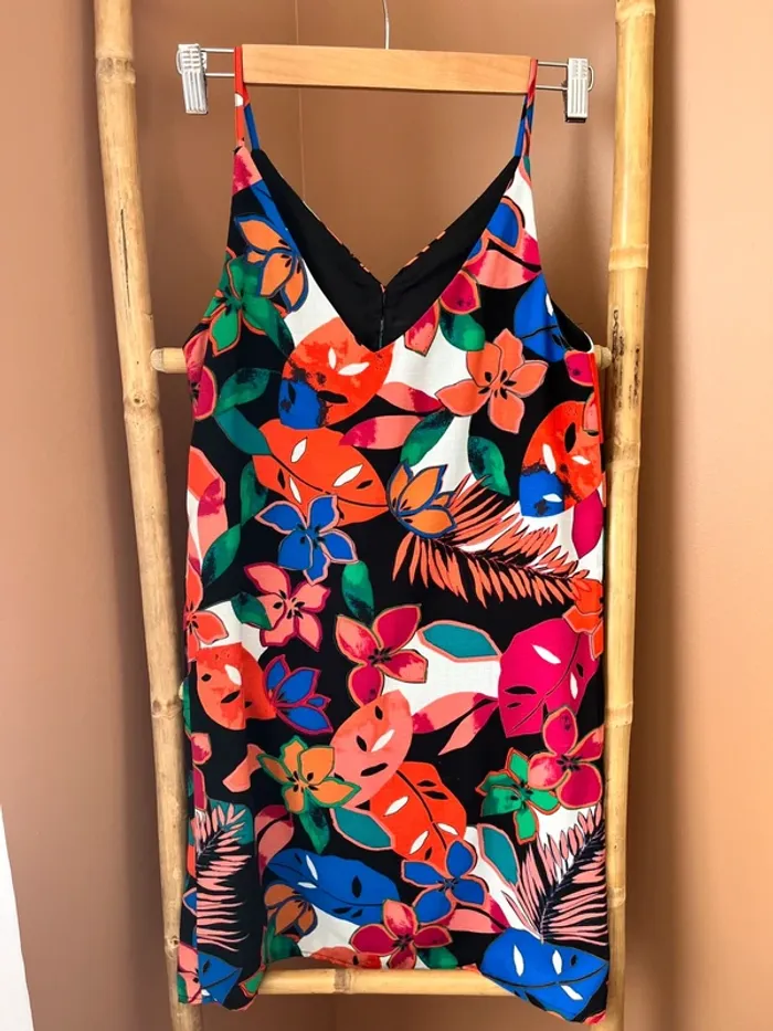 Robe droite noire et multicolore - photo numéro 2