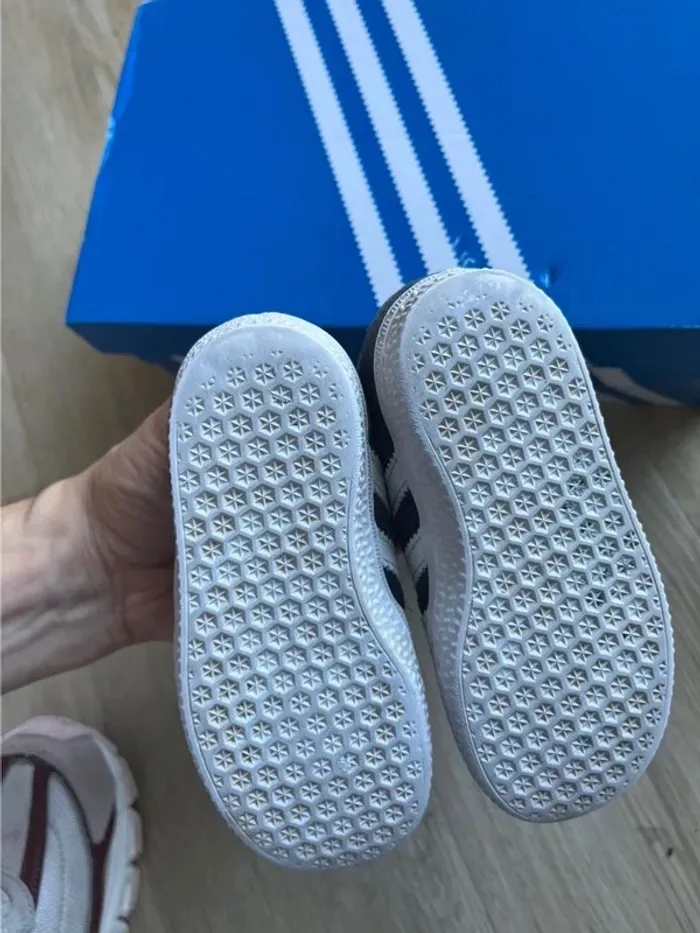 Adidas Gazelle Taille 23 - photo numéro 5