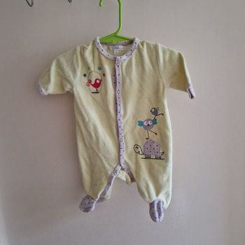1 mois pyjama mauve et vert jaune