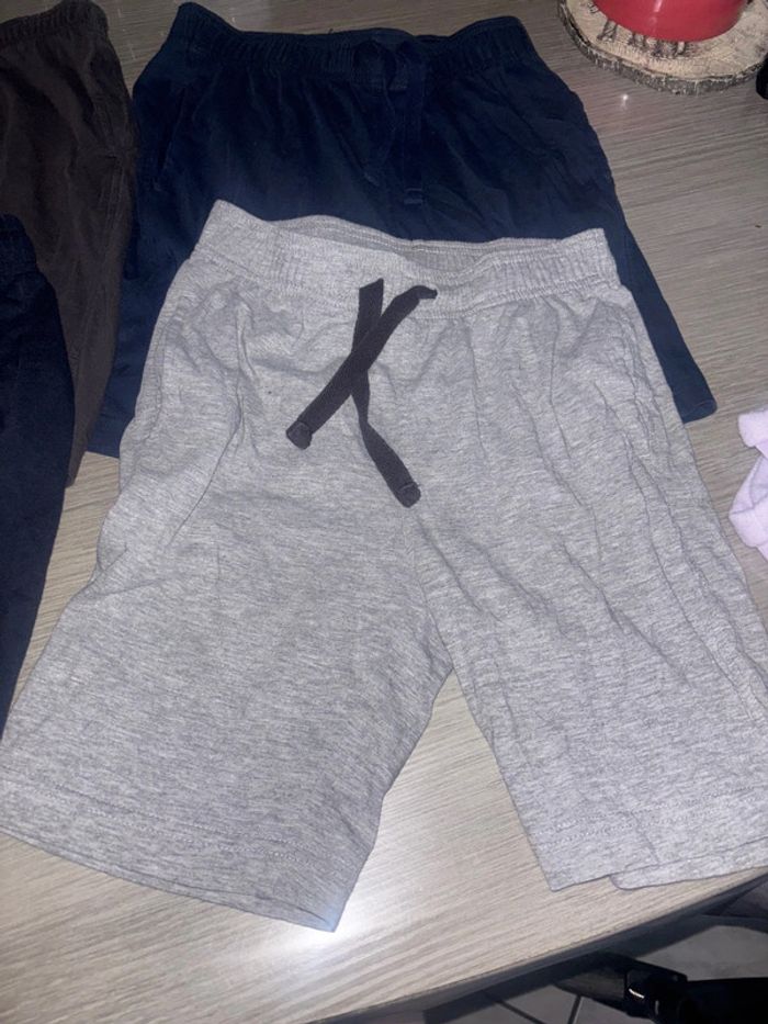 Lot shorts 8 ans - photo numéro 4