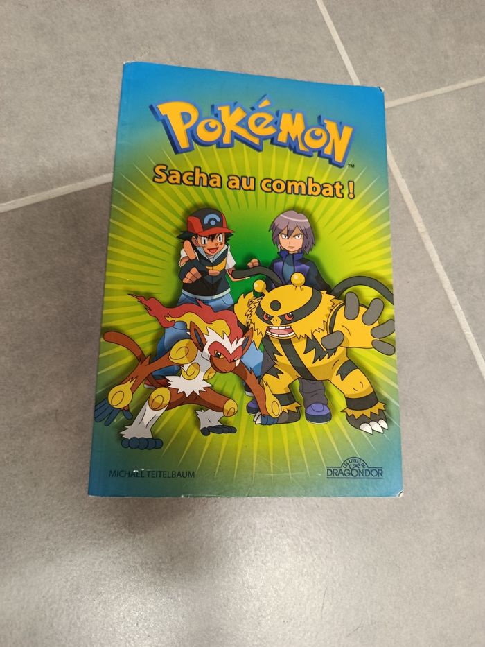 Livre pokémon Sacha au combat - photo numéro 1