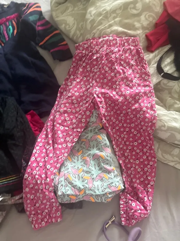 Lot vêtements fille 5/6 ans 15 pièces - photo numéro 5