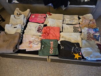 Lot de vêtements filles taille 7.8.ans
