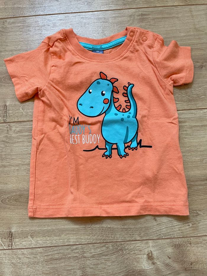 Tee-shirt dinosaure