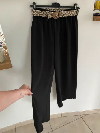 Pantalon noir fluide made in Italy taille unique avec ceinture