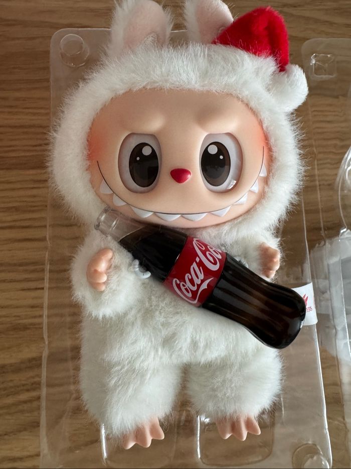Labubu Coca cola Pop Mart - photo numéro 4