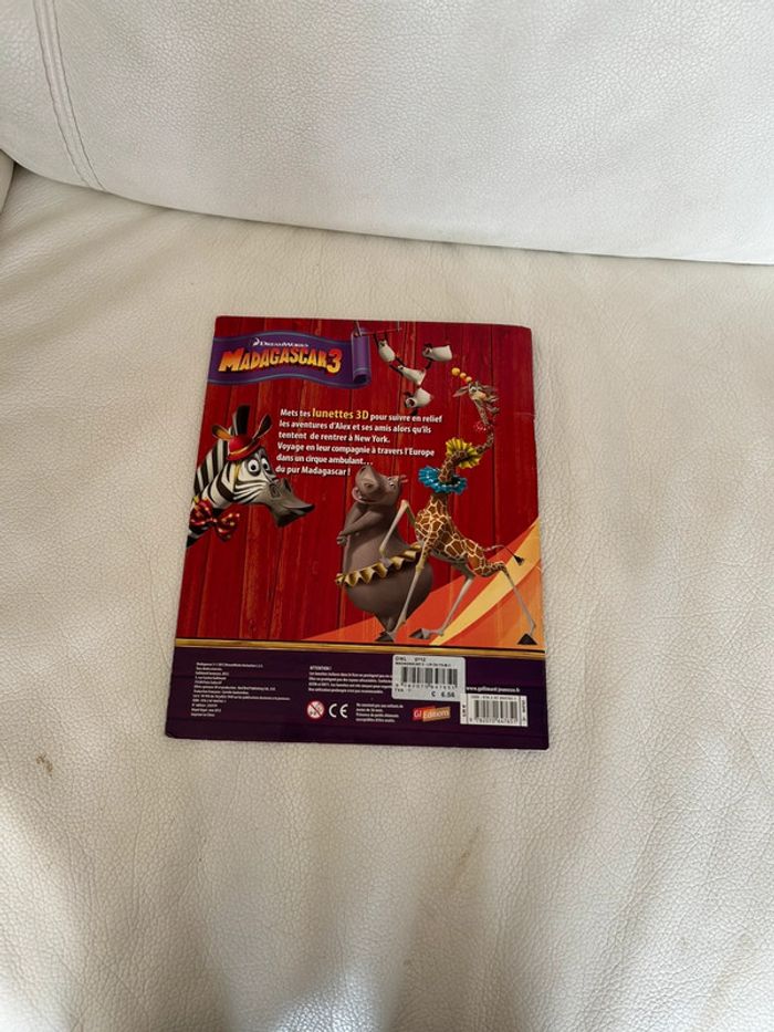 Livre Madagascar 3 en 3D - photo numéro 2