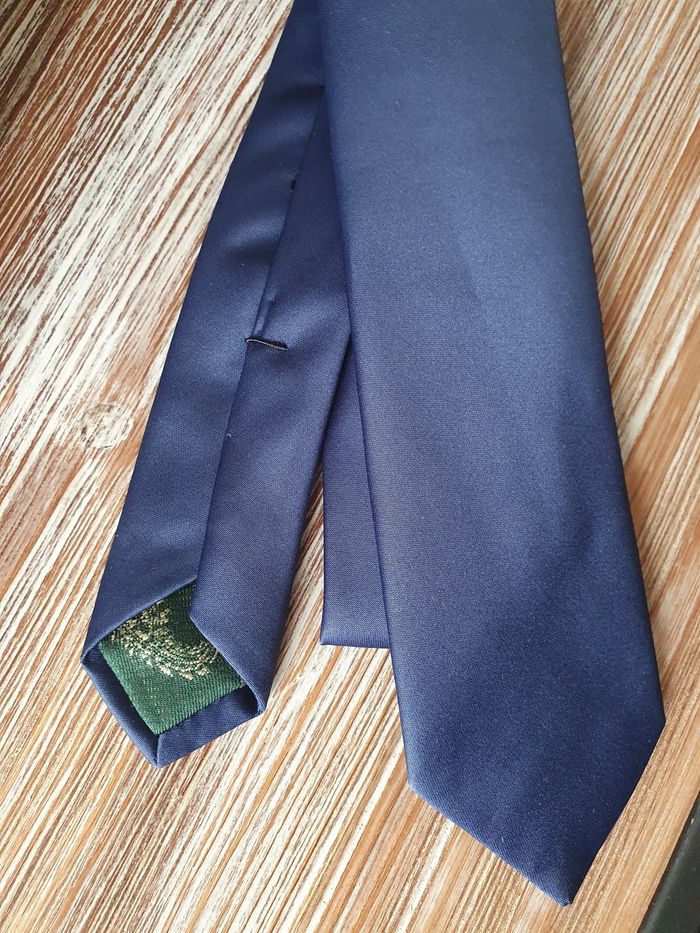 Cravate bleu marine satiné - photo numéro 4