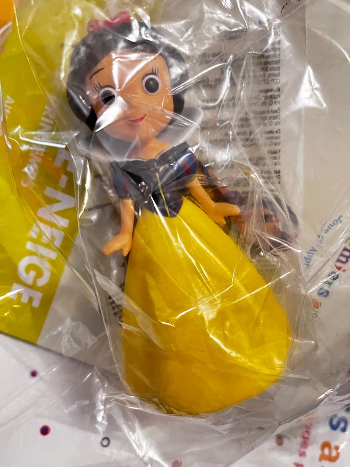 Livre Disney mes premiers amis sous blister - photo numéro 3