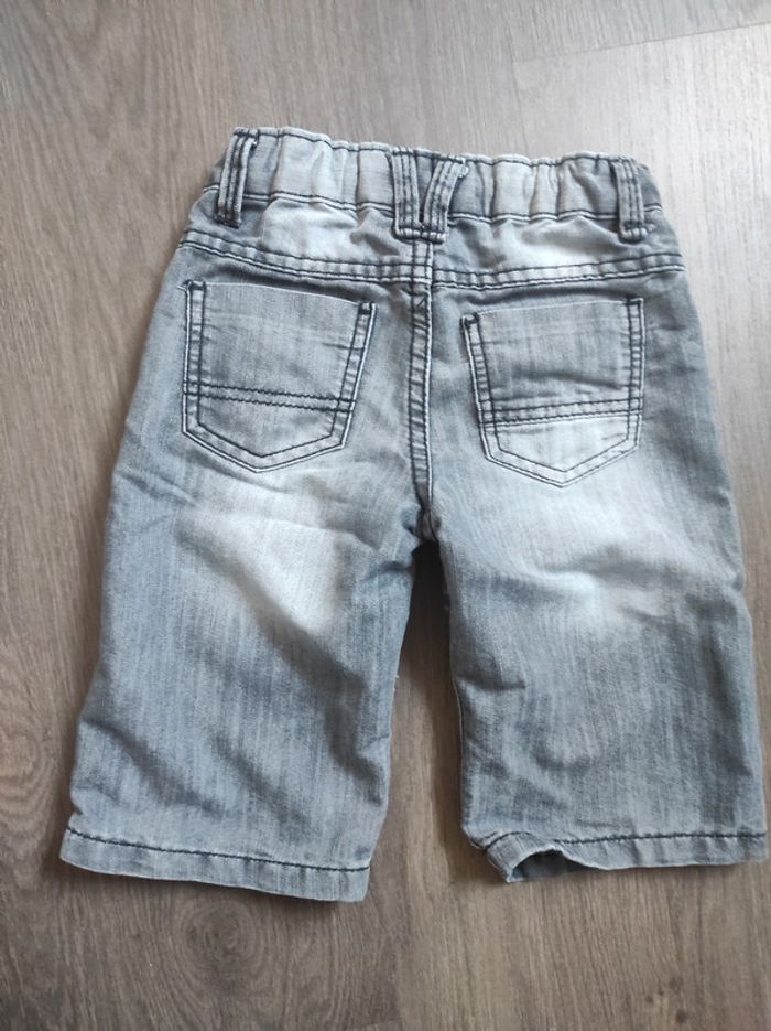 Short bermuda garçon 3/4 ans - photo numéro 2